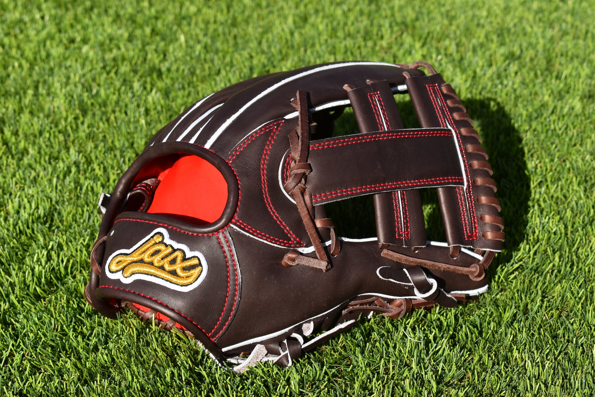 Red and black baseball glove deals